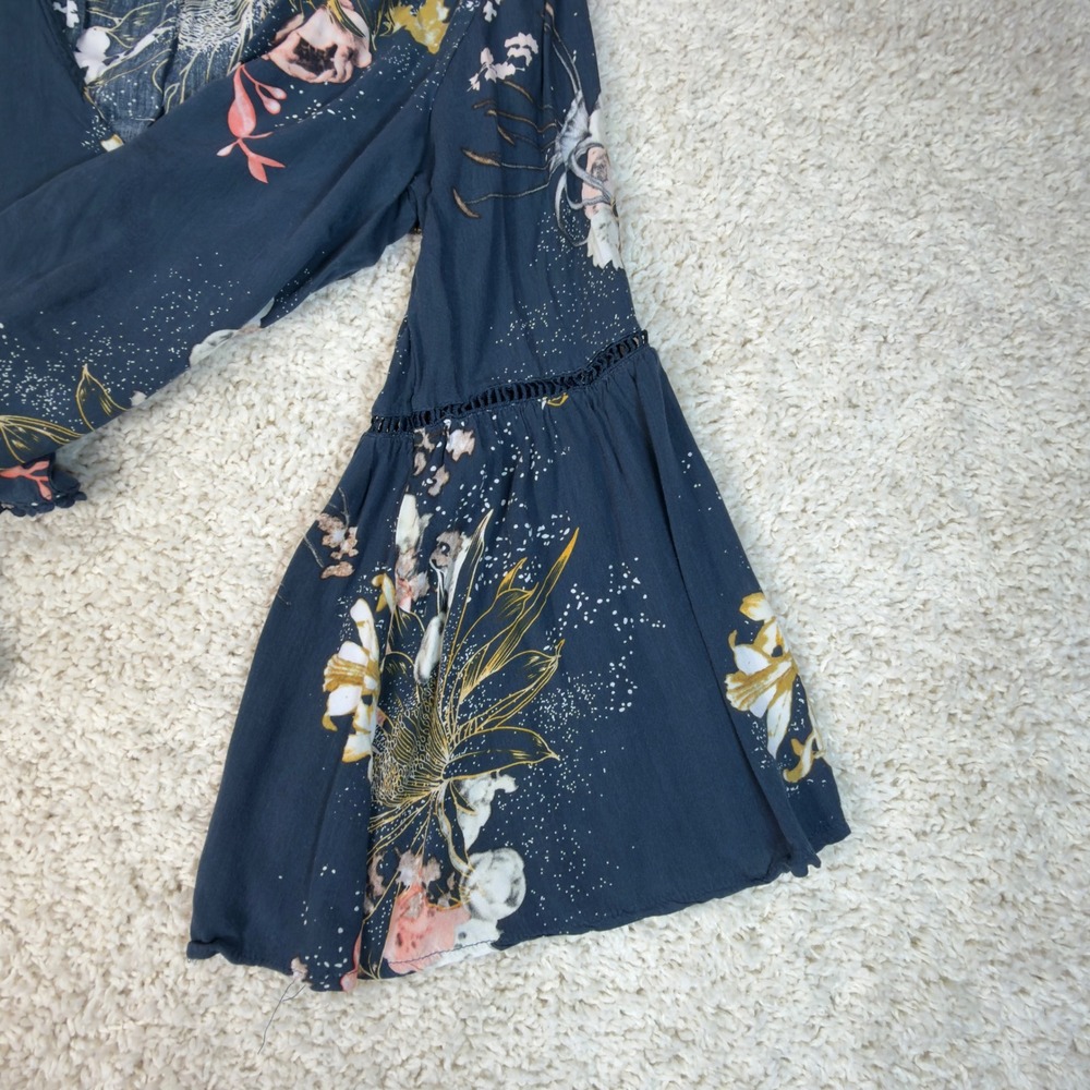 Jaase Floral High Low Top Womens Size S Blue Boho Bell Sleeve V-Neck Blouse - Picture 3 of 11